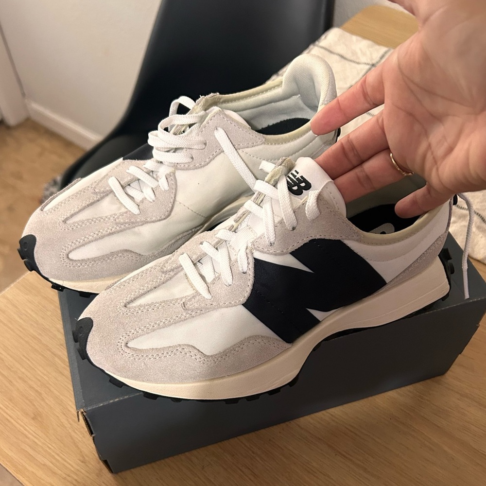 Woman’s New Balances